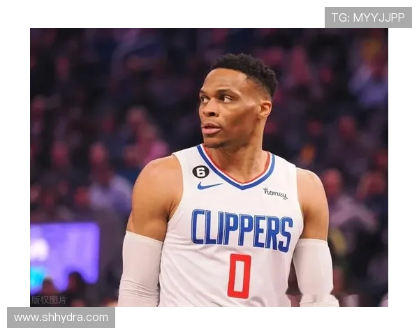 威少与林书豪的对决：从巅峰到低谷的篮球人生对比分析